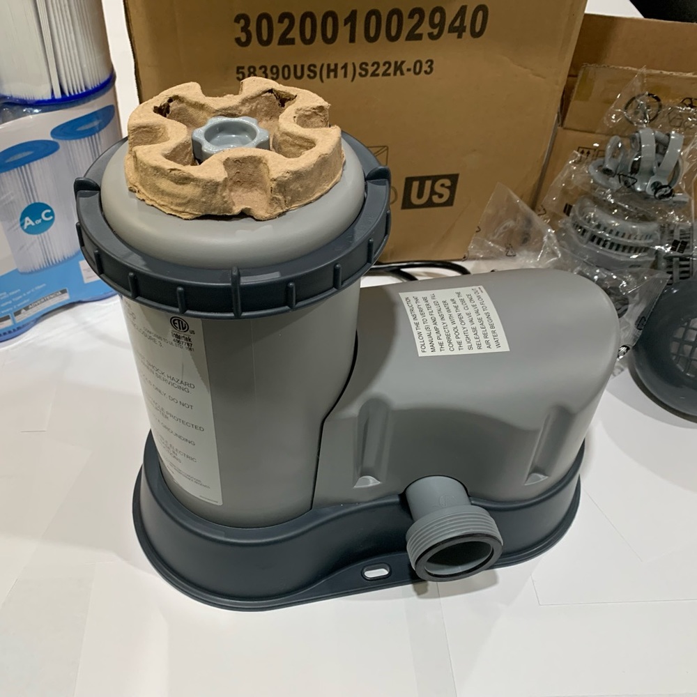 Bestway Pool Pump #58390E everything included